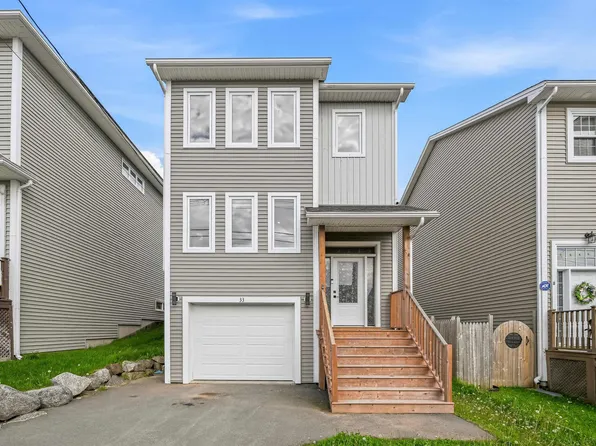 33 Quartz Dr, Halifax, NS B3P 0E3