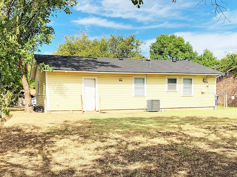 712 Juno Ln — Photo 14