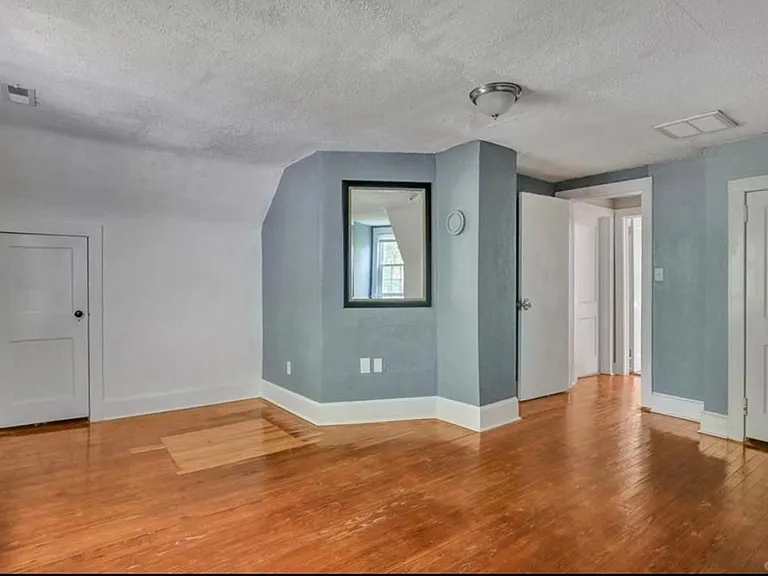 2608 Grant St — Photo 11