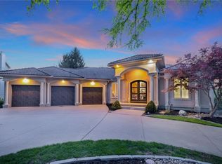 416 NE Bitter Creek Rd, Lees Summit, MO 64086