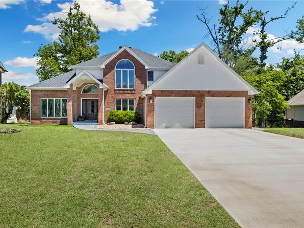 47 Stonehenge Dr, Bentonville, AR 72712