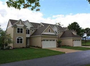 108 Hawkridge Dr #4, Boyne City, MI 49712