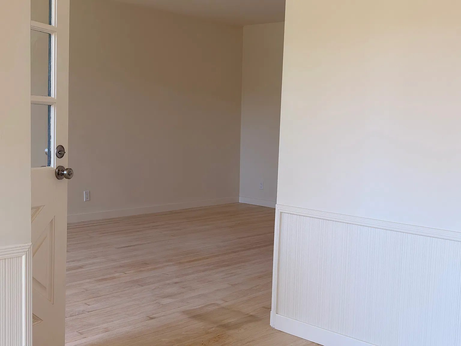744 Moreno Ave — Photo 4