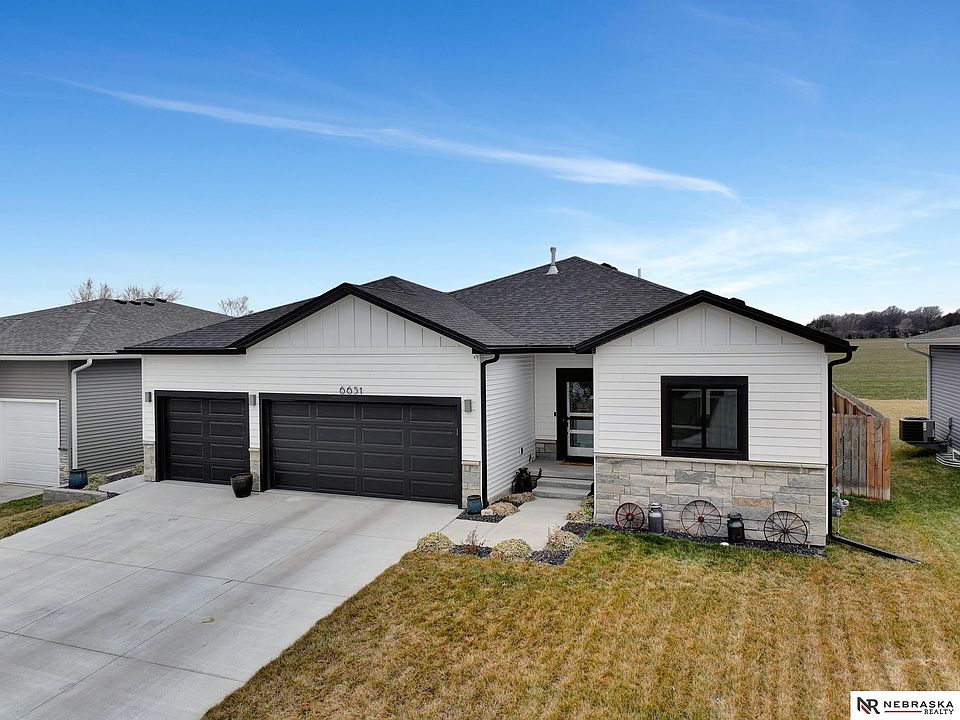 1st image of 6651 Verano Dr