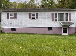 2208 Cranberry Rd, Woodlawn, VA 24381