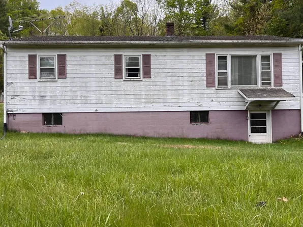 2208 Cranberry Rd, Woodlawn, VA 24381