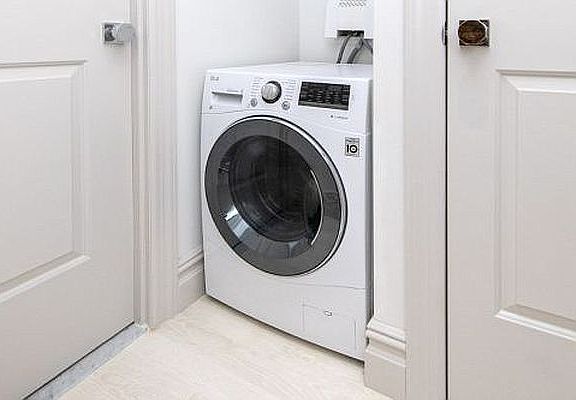 5th image of 161 W 4th St APT 4F