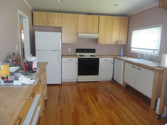 5th image of 86 Bayville Ave