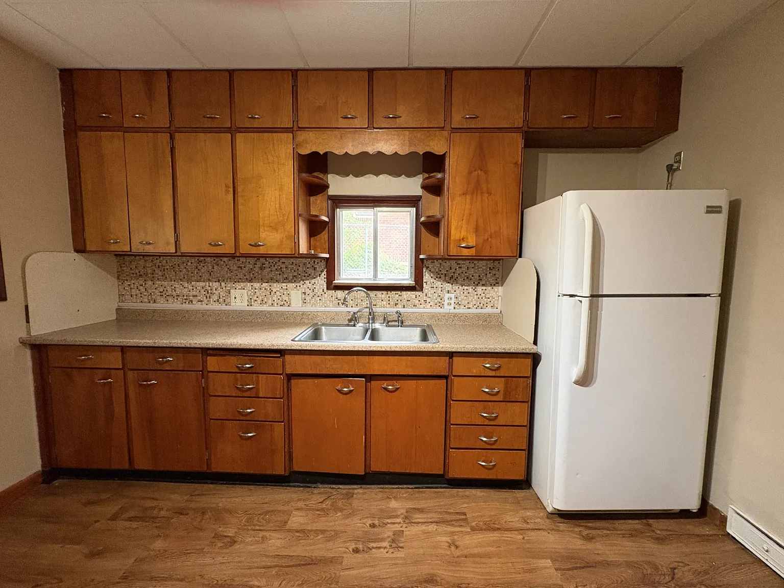 Charming 2-bed, 1-bath SFH in St. Paul, Available Now! — Photo 4