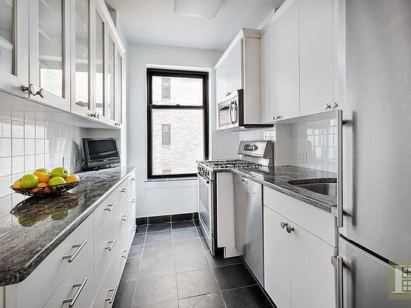 2nd image of 530 Amsterdam Ave #15K