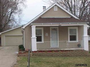 6911 Wirt St, Omaha, NE 68104