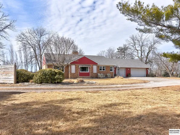 4920 Capehart Rd, Bellevue, NE 68133