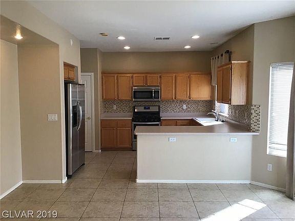 2nd image of 3309 Autumn Veil St #0