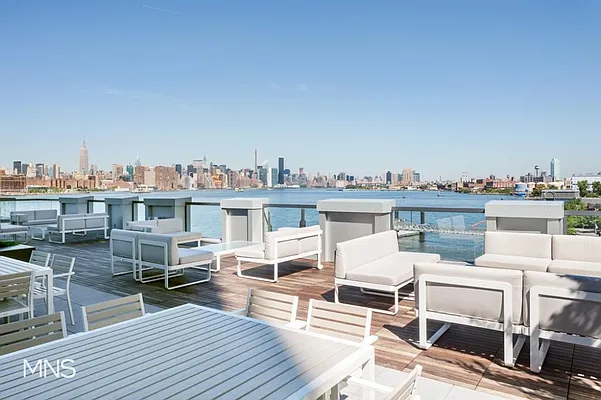 Rented by MNS Marketing | media 7