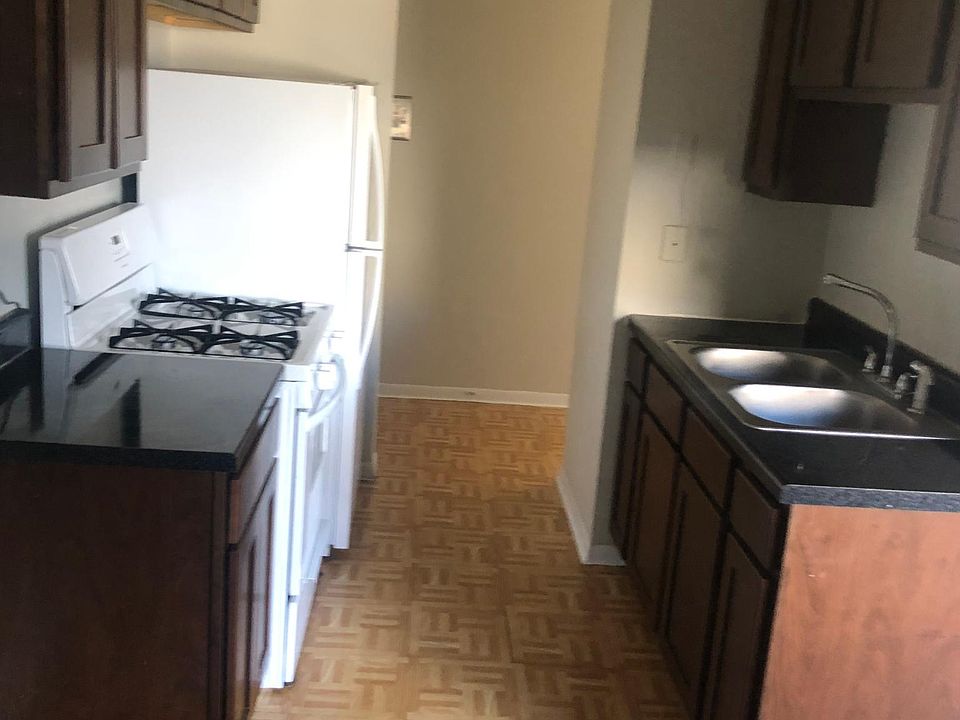 2nd image of 5420 N Kenmore Ave APT 505