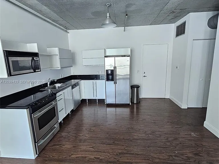 690 SW 1st Ct #1130 — Photo 7