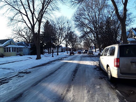4th image of 1525 Carroll Ave