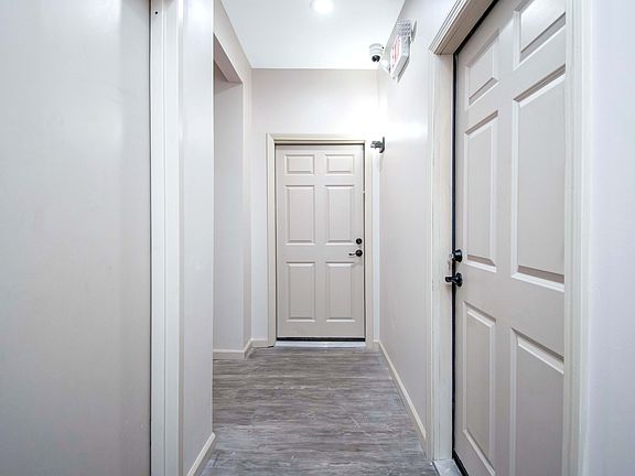 3rd image of 479 Farmington Ave #204