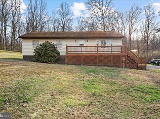 12530 Seavolt Rd, Hancock, MD 21750