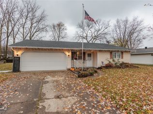 122 Hidden Tree Ln, Amherst, OH 44001