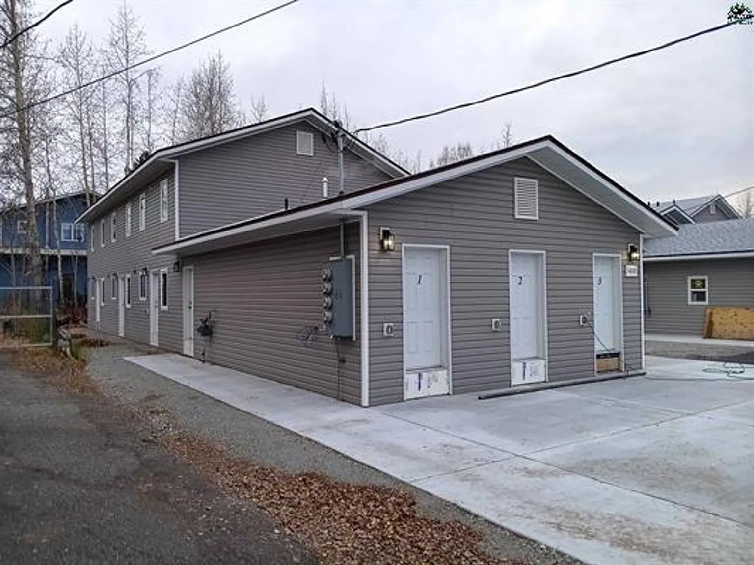 New Construction 2 Story 2 bedroom 1 bath side by side apartment in town — Photo 2