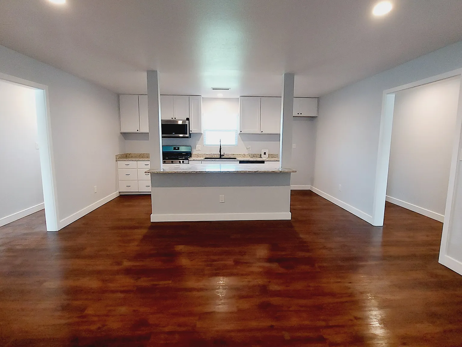 3 bed, 1500 sqft, $1,975 — Photo 2