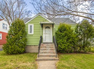 17949 Escanaba Ave, Lansing, IL 60438