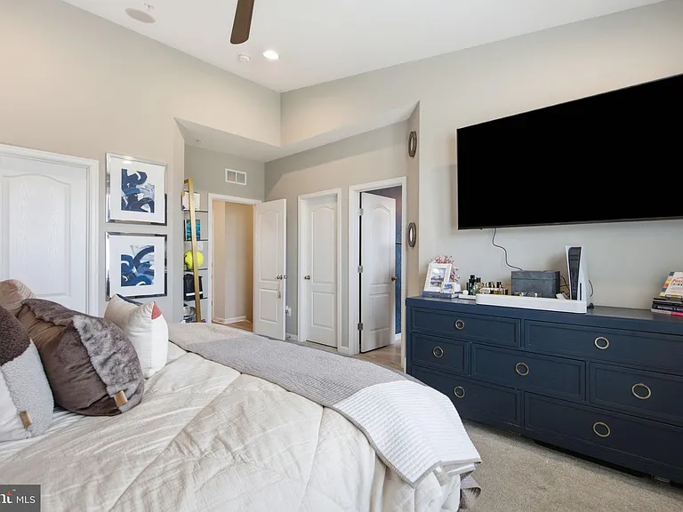 10313 Vista Meadow Way — Photo 15