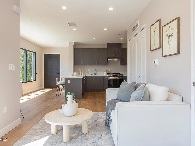 3682 Harriman Ave #1 — Photo 3