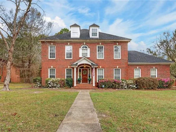 7000 Charleston Oaks Dr N, Mobile, AL 36695