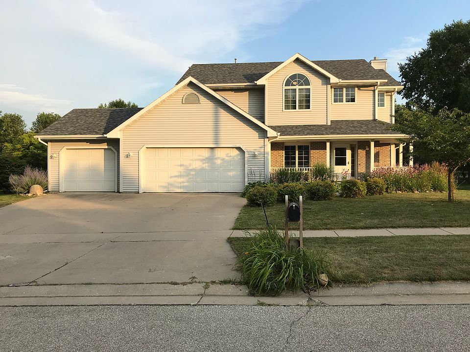 3020 Evergreen Circle