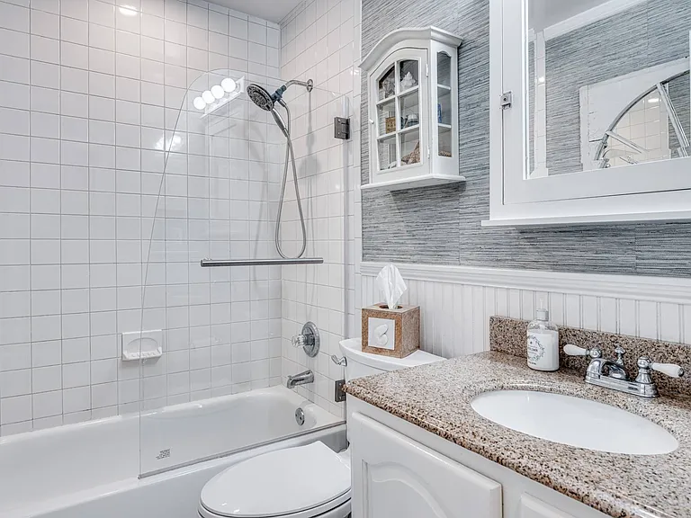 9 Tramposh Ln — Photo 8