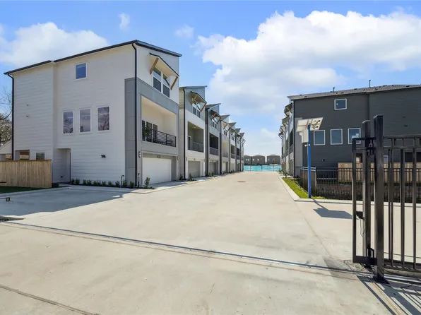 4708 Moving Meadows Dr, Houston, TX 77018