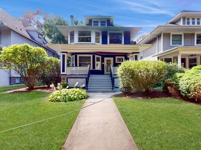 205 S Humphrey Ave, Oak Park, IL, 60302