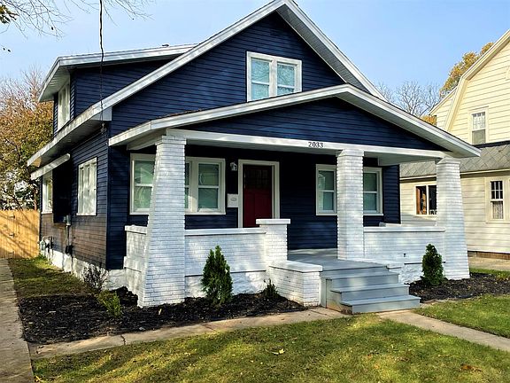 2nd image of 2033 Swensberg Ave NE