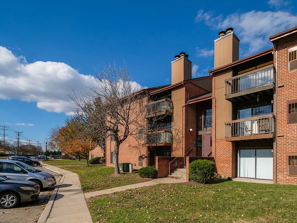 118 Mountain Rd #3C