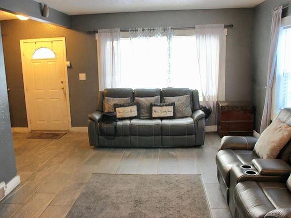 3rd image of 1016 Princeton St