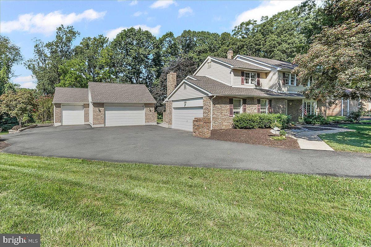 house on the hill ロンパース　70 230 Tree Top Ln, Hockessin, DE 19707 | Zillow