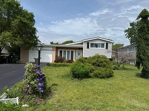 212 Valerie Ct Photo 1