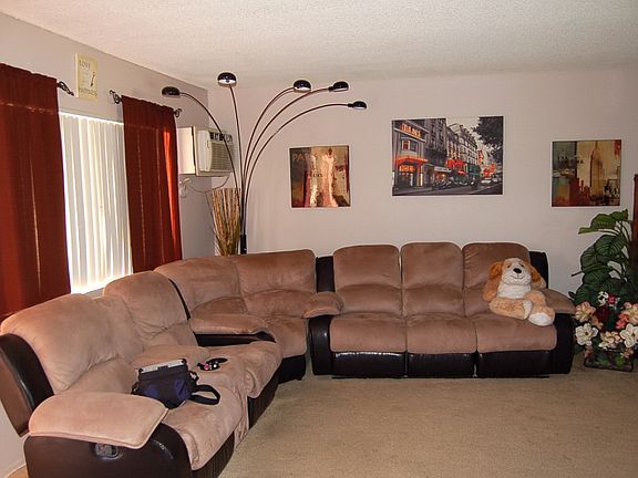 5th image of 8800 Cedros Ave APT 211