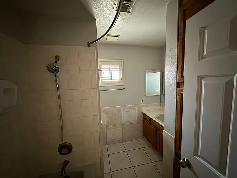 5726 W Ivanhoe St — Photo 17