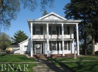 624 N Madison St, Clinton, IL 61727