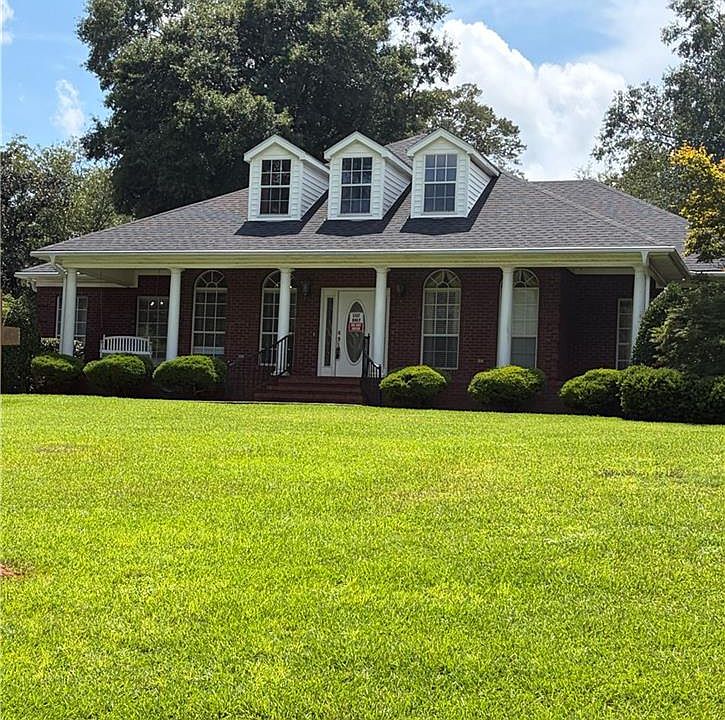 1st image of 5705 Foxfire Rd