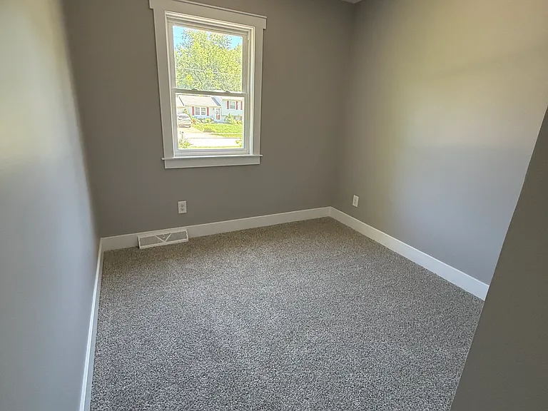 1606 Sunnyacres Rd — Photo 18