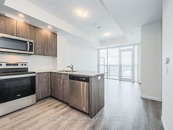 4th image of 60 Charles St W #2504