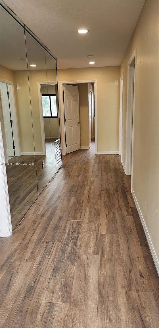 Davie-39 Street Plat — Photo 2