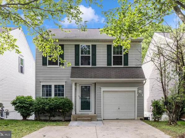 8232 Lyndhurst St, Laurel, MD 20724