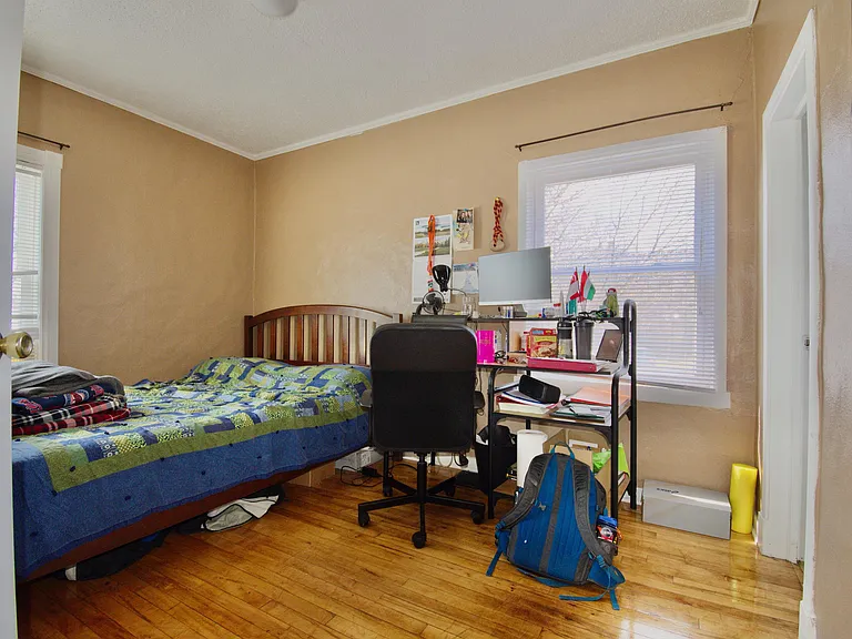 721 8th Ave N #1 — Photo 6