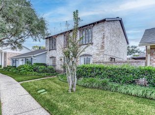 10161 Kemp Forest Dr, Houston, TX 77080