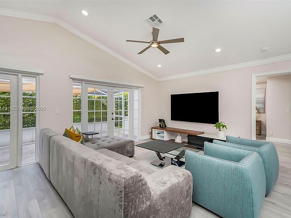 5th image of 11030 Harbour Springs Cir